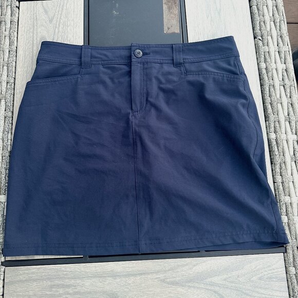 Eddie Bauer Women's Adventurer 2.0 Navy Blue Skort Skirt Size‎ 8 Pockets - Picture 1 of 5